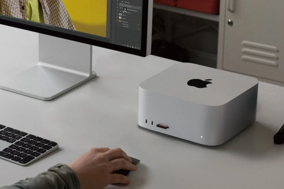Apple Mac Studio M5 Ultra desktop with redesigned thermal module for on-device AI