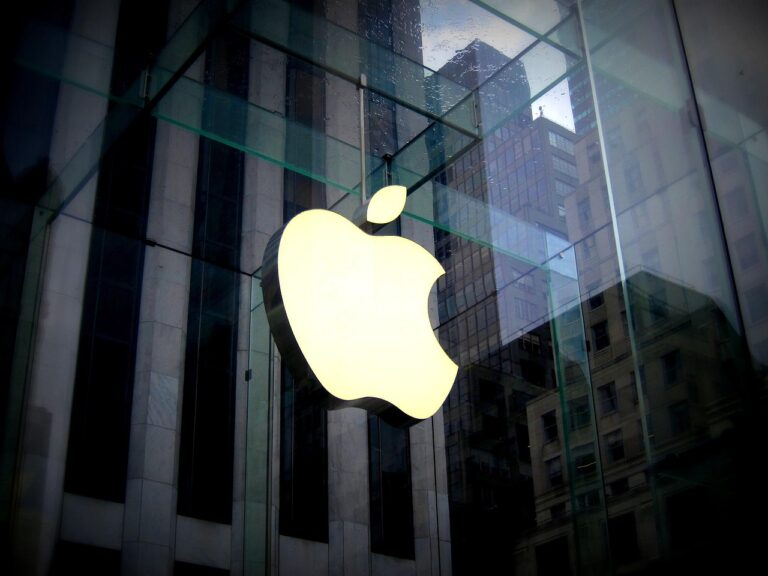 Apple iPhone X 2018 MacBook Pro vintage obsolete list official hardware repair discontinued