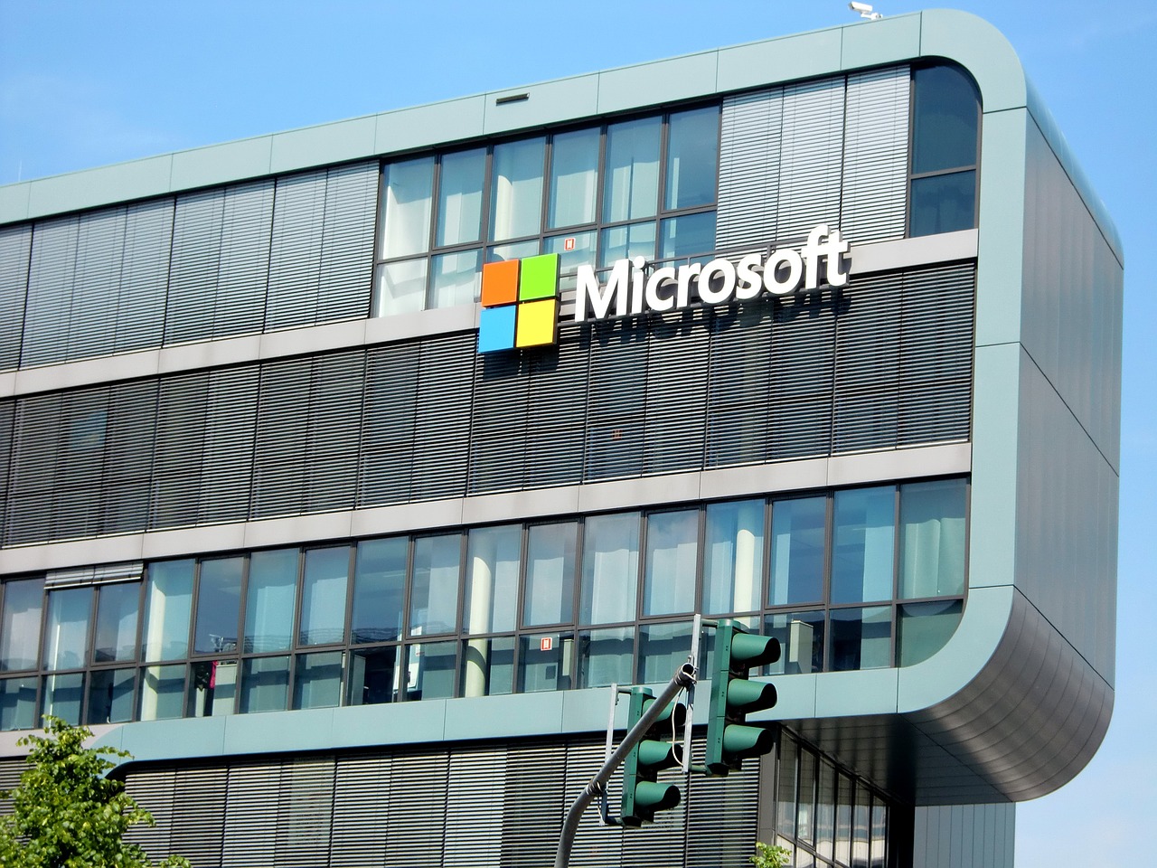 Microsoft Whiteboard deprecation delay data export deadline personal users