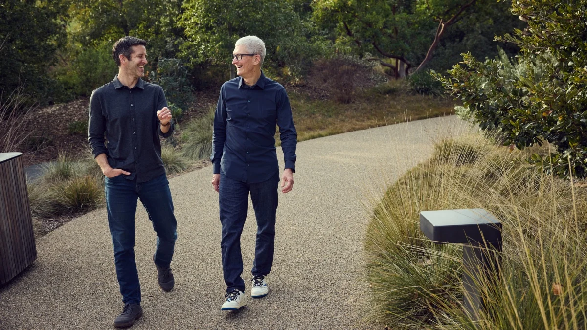 John Ternus becomes Apple CEO succeeding Tim Cook, who moves to executive chairman in Apple's leadership transition